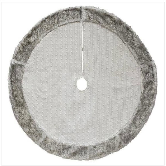 Place & Time Christmas Tree Skit White‎ Cable Knit with Brown Faux Fur Trim NWT - Picture 6 of 6